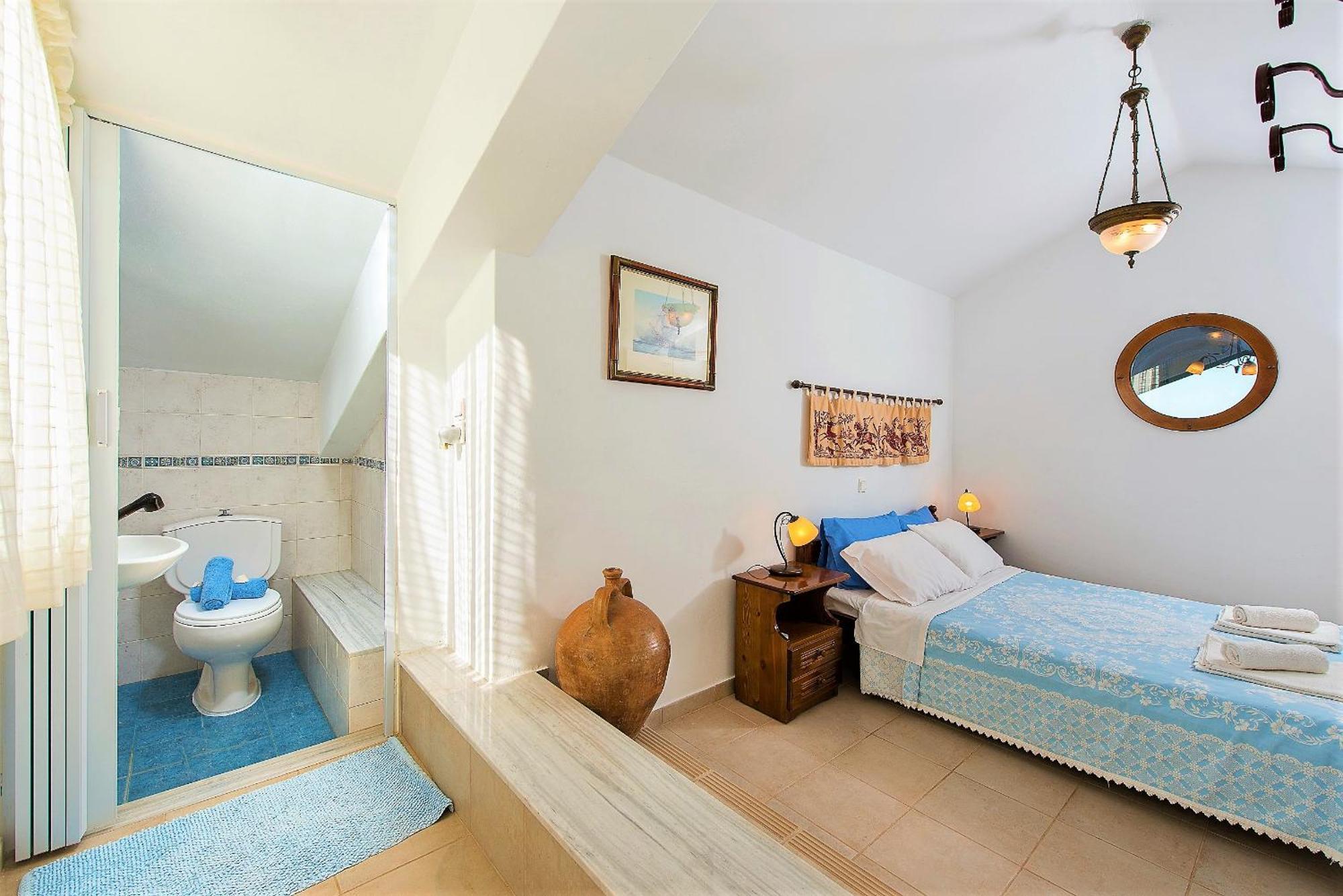 Beachfront Seashell Superior Villa