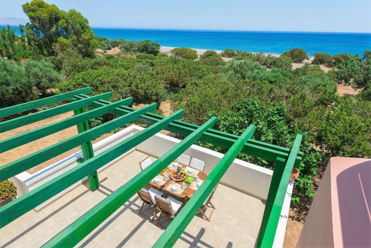 Villa Beachfront Seashell Superior Gennadi
